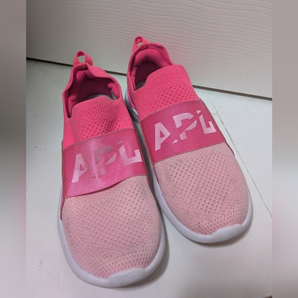 APL TechLoom Bliss Breast Cancer Awareness Pink Size 6.5